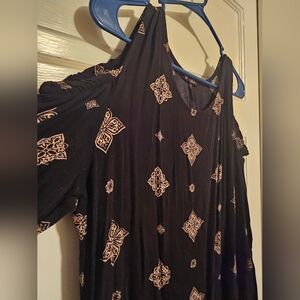 Vision Long Sleeve Cold Shoulder Blouse Large  * 4/$20 *